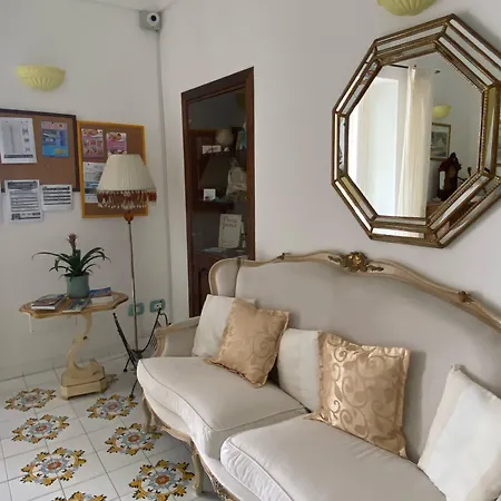 Palazzo Talamo 3*