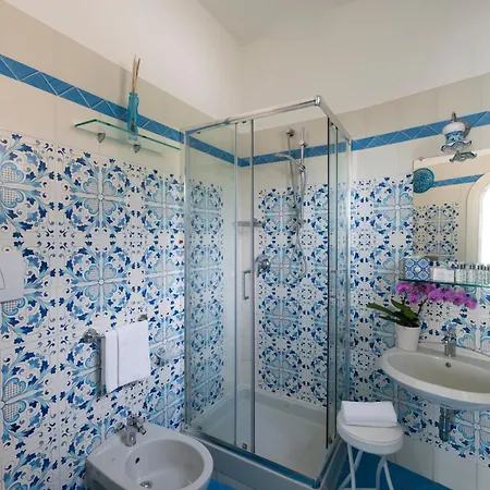 Palazzo Talamo فندق 3*