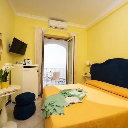 فندق Palazzo Talamo 3*