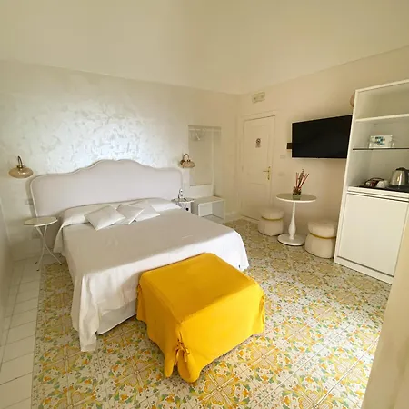 Palazzo Talamo Otel
