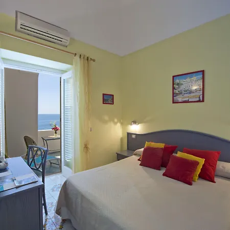 Palazzo Talamo Hotell 3*