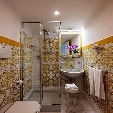 Palazzo Talamo 3*